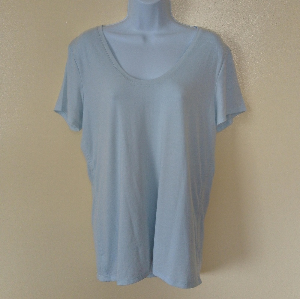 👍 Light Blue Athleta Tee Shirt Size L